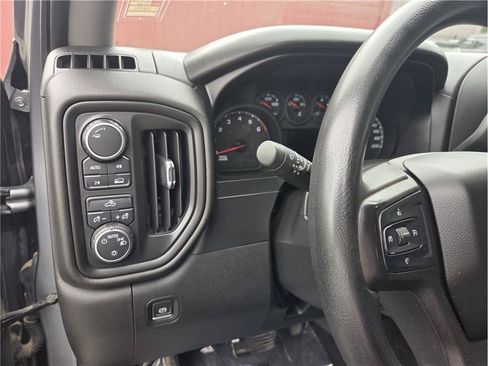 Used 2021 Chevrolet Silverado 1500 Custom AWD/4WD image 17