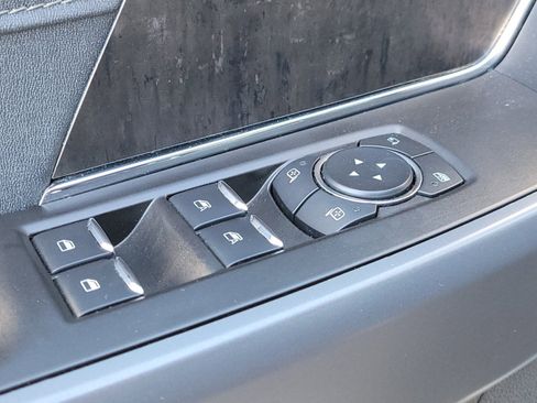 Certified 2022 Ford F150 Lariat w/ FX4 Off-Road Package image 17