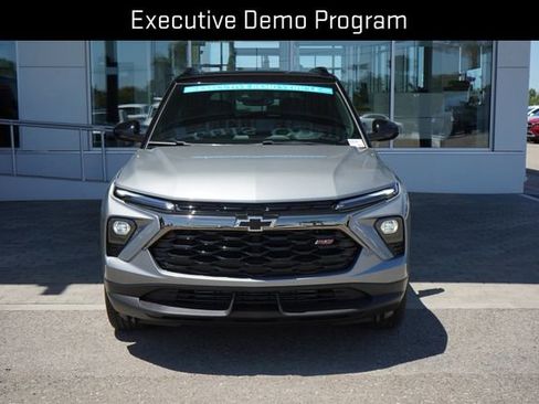 Used 2026 Chevrolet TrailBlazer RS w/ Convenience Package AWD/4WD image 3