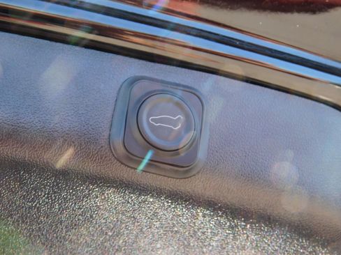 Used 2019 Tesla Model 3 Standard Range Plus image 5