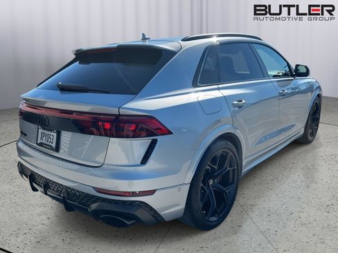 Used 2025 Audi RS Q8 performance image 5