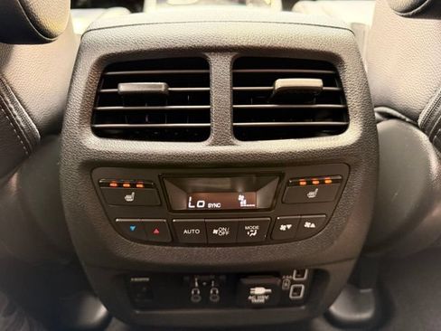 Used 2020 Honda Pilot Touring image 31
