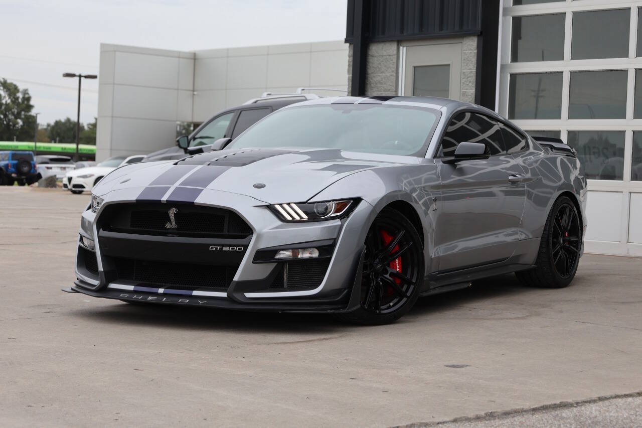 Used 2021 Ford Mustang Shelby GT500 w/ Technology Package RWD image 3