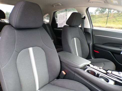 Certified 2023 Hyundai Sonata SEL w/ Cargo Package FWD image 13