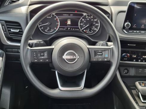 Used 2024 Nissan Rogue SV AWD/4WD image 28