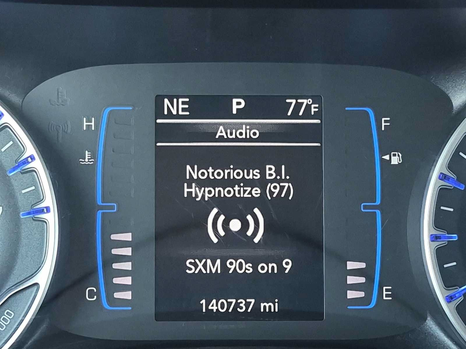 Used 2018 Chrysler Pacifica Touring-L FWD image 29
