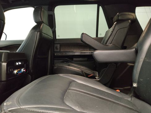 Used 2018 Ford Expedition Limited RWD image 18