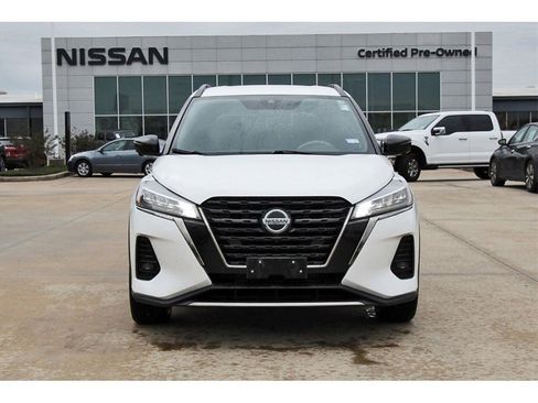 Certified 2021 Nissan Kicks SR image 8