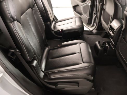 Used 2025 Jeep Grand Cherokee L Limited w/ Black Appearance Package image 16