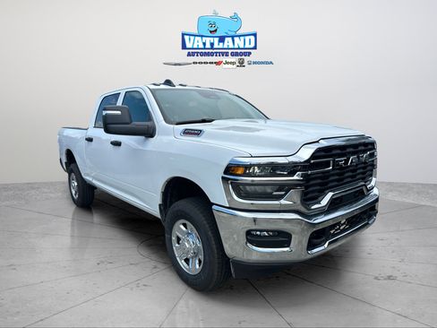 New 2026 RAM 2500 Tradesman w/ Chrome Appearance Group AWD/4WD image 22