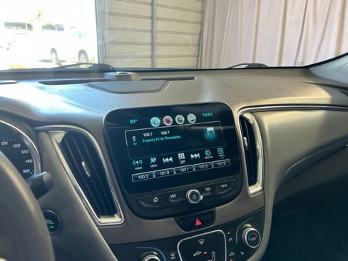 Used 2016 Chevrolet Malibu LT w/ Leather Package FWD image 22