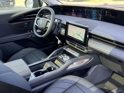 New 2026 Lincoln Nautilus Premier w/ Equipment Group 102A image 10