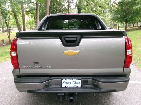 Used 2012 Chevrolet Avalanche LS w/ All-Star Edition AWD/4WD image 6