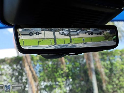 Used 2024 Land Rover Range Rover SV image 55