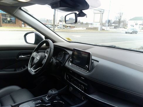 Used 2021 Subaru Forester Premium image 27