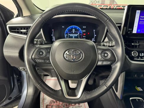 Used 2023 Toyota Corolla Cross XLE w/ Convenience Package AWD/4WD image 13