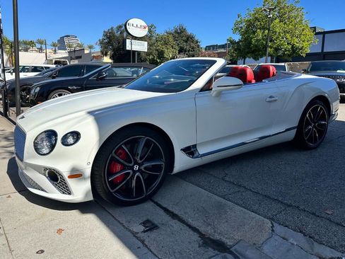 Used 2020 Bentley Continental GT image 13