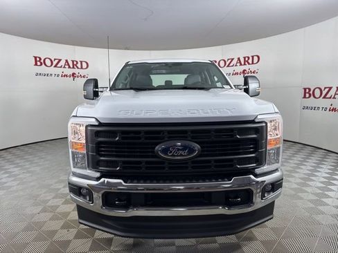 New 2026 Ford F250 XL w/ XL Chrome Package image 2