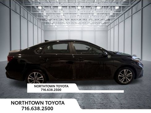 Used 2023 Kia Forte LXS FWD image 23