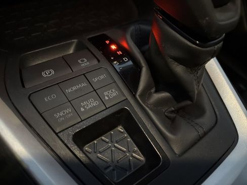 Certified 2024 Toyota RAV4 LE image 33