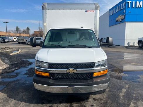 New 2026 Chevrolet Express 3500 Work Van w/ Power Convenience Package image 2