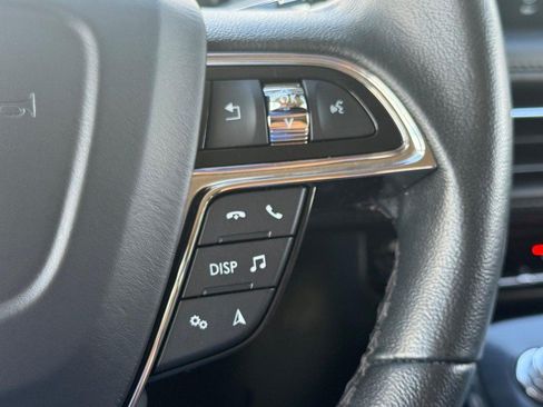 Certified 2022 Lincoln Nautilus AWD w/ Premium Package image 18