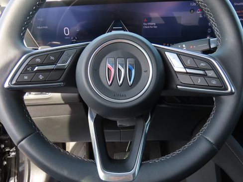 Used 2025 Buick Envision Preferred image 28