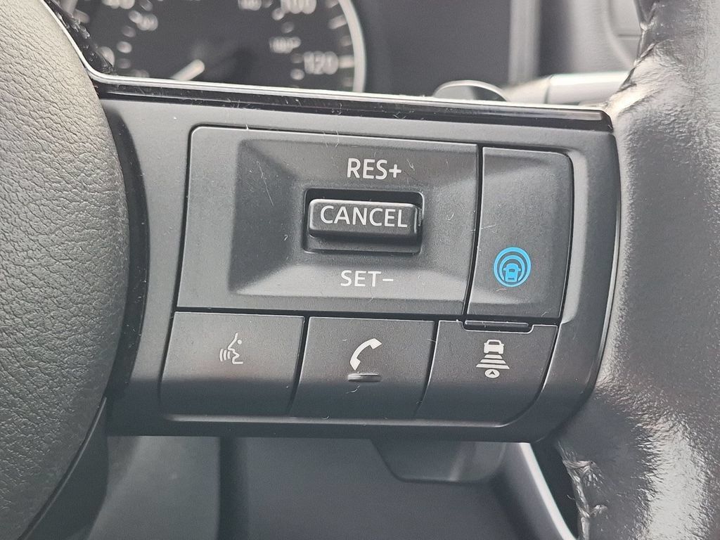 Used 2023 Nissan Rogue SV w/ SV Premium B Package AWD/4WD image 16