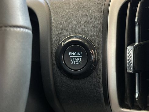 Certified 2025 Ford Expedition Active AWD/4WD image 23