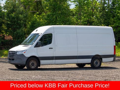 Used 2021 Mercedes-Benz Sprinter 2500 image 3