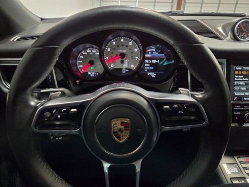 Used 2016 Porsche Macan S image 40