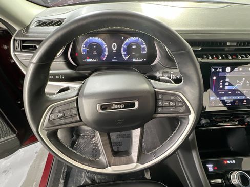 Used 2021 Jeep Grand Cherokee L Limited AWD/4WD image 11