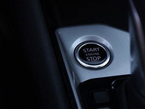 Used 2024 Nissan Altima 2.5 SV image 14