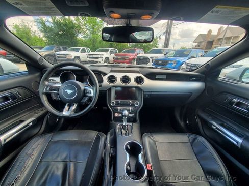 Used 2016 Ford Mustang Premium image 19