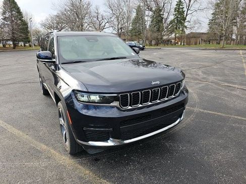 Used 2023 Jeep Grand Cherokee L Limited w/ Luxury Tech Group II image 8