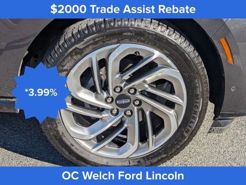 Certified 2025 Lincoln Navigator Reserve image 13