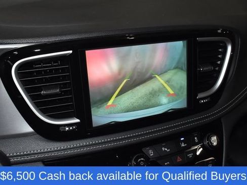 New 2026 Chrysler Pacifica Select w/ S Appearance Package FWD image 15