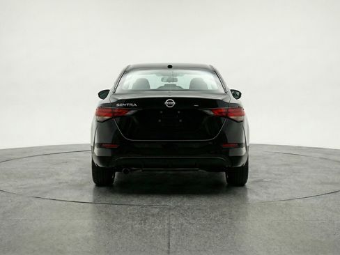 Used 2025 Nissan Sentra SV image 7