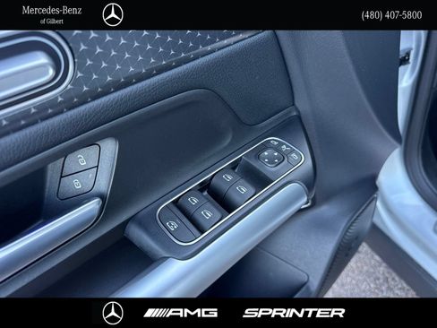 Certified 2025 Mercedes-Benz GLA 250 w/ Exclusive Package image 17