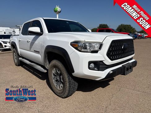 Used 2019 Toyota Tacoma TRD Off-Road AWD/4WD image 1