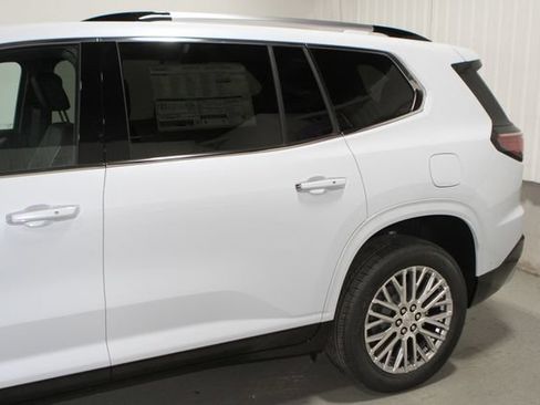 New 2026 GMC Acadia Denali w/ Super Cruise Package AWD/4WD image 10