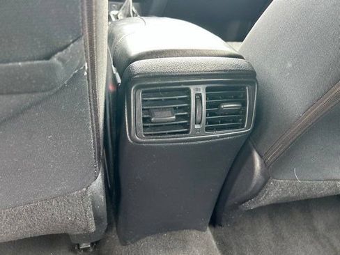 Used 2017 Nissan Rogue S FWD image 33