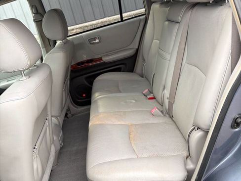 Used 2005 Toyota Highlander Limited image 10