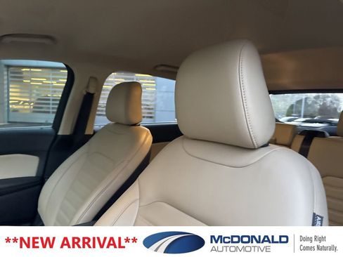 Used 2020 Ford Edge SEL w/ Convenience Package AWD/4WD image 10