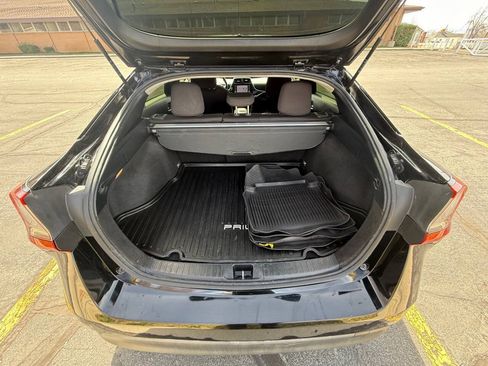 Used 2022 Toyota Prius LE FWD image 14