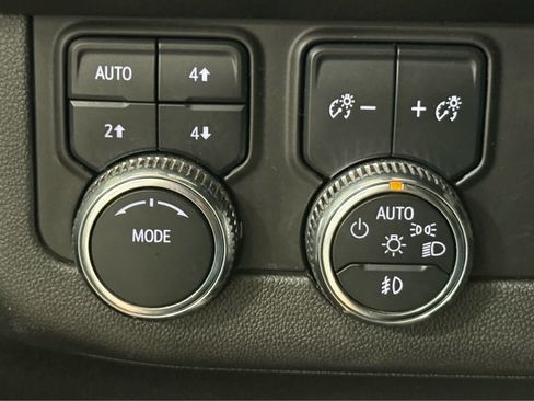 Used 2024 GMC Yukon XL SLE w/ Max Trailering Package AWD/4WD image 27