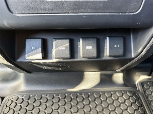 Used 2020 Land Rover Defender 110 X image 24