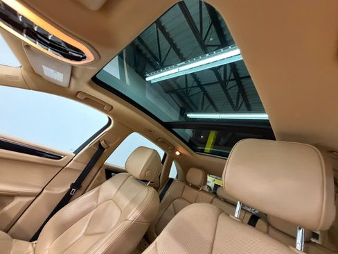 Used 2016 Porsche Macan S w/ Premium Package Plus AWD/4WD image 34