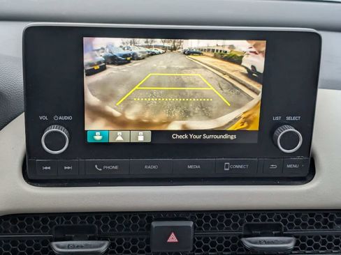 Certified 2025 Honda HR-V LX image 24