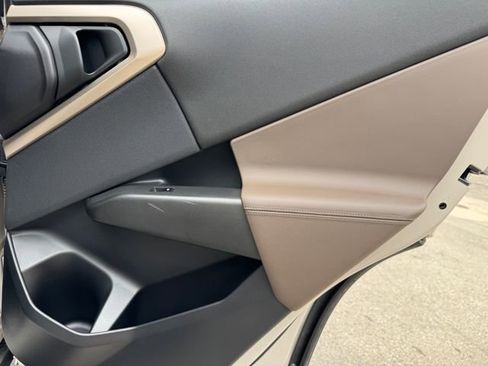 Certified 2025 BMW X3 xDrive30i w/ Premium Package image 30